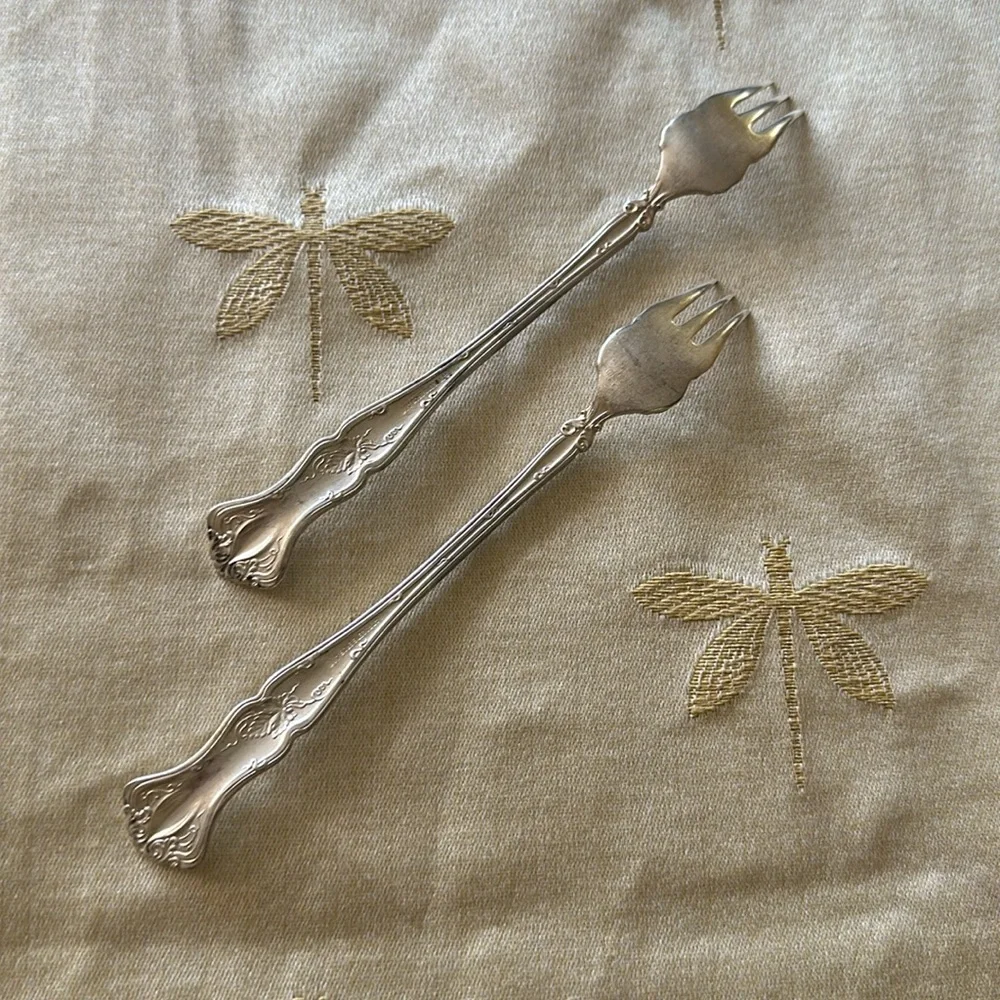 Pair of 2 1847 Rogers Bros. AI Silver Grape Pattern Cocktail / Oyster Forks.